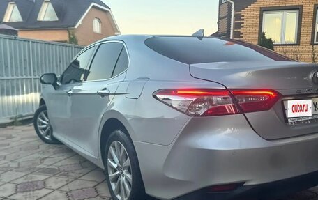 Toyota Camry, 2018 год, 2 050 000 рублей, 4 фотография
