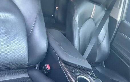 Toyota Camry, 2018 год, 2 050 000 рублей, 6 фотография