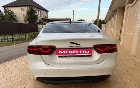 Jaguar XE I рестайлинг, 2015 год, 1 460 000 рублей, 5 фотография