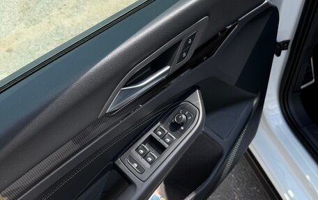 Volkswagen Golf VIII, 2022 год, 2 900 000 рублей, 20 фотография