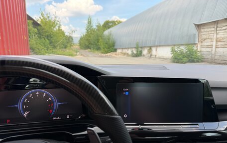 Volkswagen Golf VIII, 2022 год, 2 900 000 рублей, 28 фотография