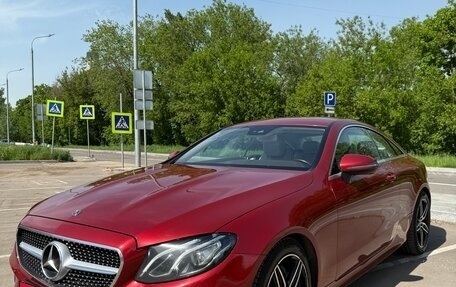 Mercedes-Benz E-Класс, 2018 год, 3 200 000 рублей, 1 фотография