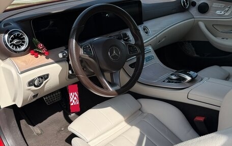 Mercedes-Benz E-Класс, 2018 год, 3 200 000 рублей, 10 фотография