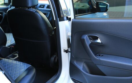 Volkswagen Polo VI (EU Market), 2012 год, 1 050 000 рублей, 23 фотография