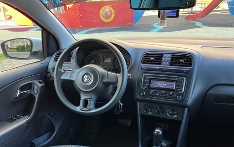 Volkswagen Polo VI (EU Market), 2012 год, 1 050 000 рублей, 24 фотография