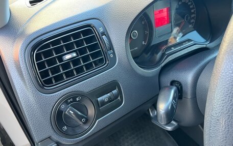 Volkswagen Polo VI (EU Market), 2012 год, 1 050 000 рублей, 31 фотография