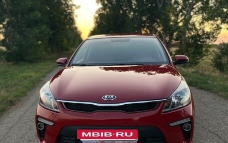 KIA Rio IV, 2018 год, 1 600 000 рублей, 2 фотография