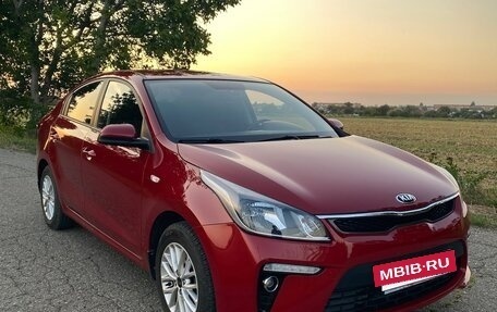 KIA Rio IV, 2018 год, 1 600 000 рублей, 3 фотография