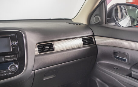 Mitsubishi Outlander III рестайлинг 3, 2014 год, 1 929 000 рублей, 12 фотография