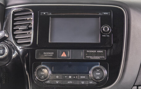Mitsubishi Outlander III рестайлинг 3, 2014 год, 1 929 000 рублей, 16 фотография