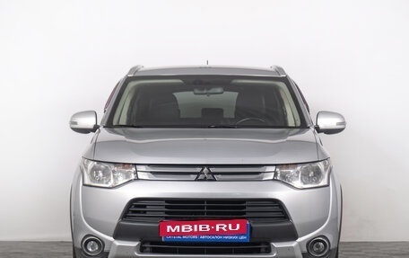 Mitsubishi Outlander III рестайлинг 3, 2014 год, 1 929 000 рублей, 4 фотография