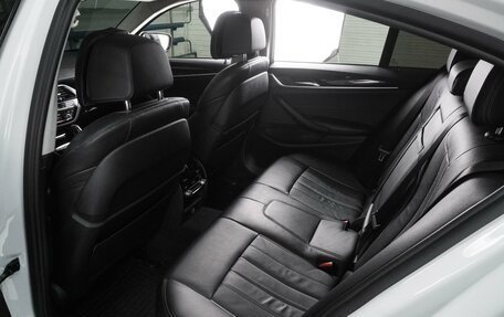 BMW 5 серия, 2017 год, 3 054 000 рублей, 11 фотография