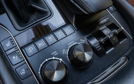 Lexus LX III, 2020 год, 10 800 000 рублей, 27 фотография