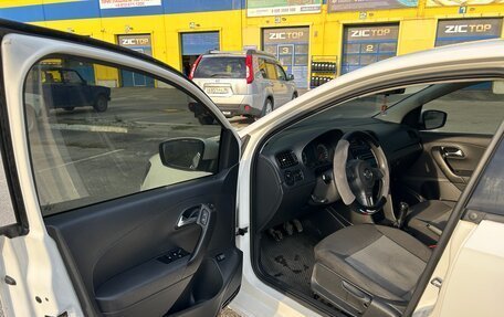 Volkswagen Polo VI (EU Market), 2011 год, 680 000 рублей, 10 фотография