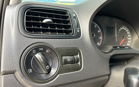 Volkswagen Polo VI (EU Market), 2011 год, 680 000 рублей, 11 фотография