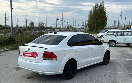 Volkswagen Polo VI (EU Market), 2011 год, 680 000 рублей, 3 фотография