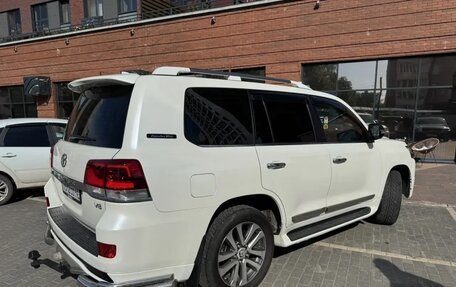 Toyota Land Cruiser 200, 2017 год, 6 100 000 рублей, 3 фотография