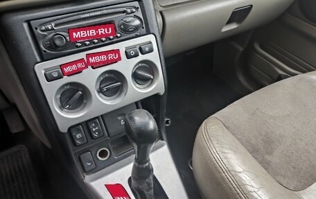 Land Rover Freelander II рестайлинг 2, 2003 год, 320 000 рублей, 9 фотография
