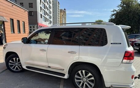 Toyota Land Cruiser 200, 2017 год, 6 100 000 рублей, 5 фотография