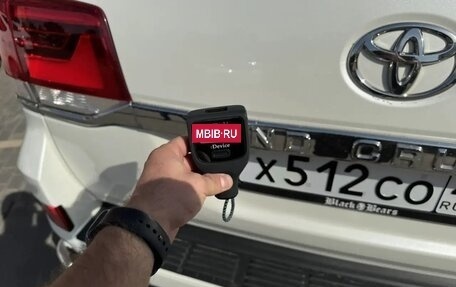 Toyota Land Cruiser 200, 2017 год, 6 100 000 рублей, 17 фотография