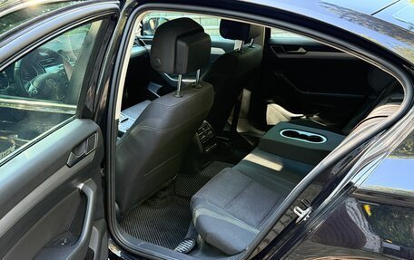Volkswagen Passat B8 рестайлинг, 2017 год, 1 650 000 рублей, 12 фотография