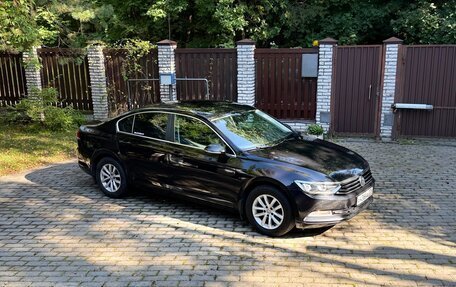 Volkswagen Passat B8 рестайлинг, 2017 год, 1 650 000 рублей, 10 фотография
