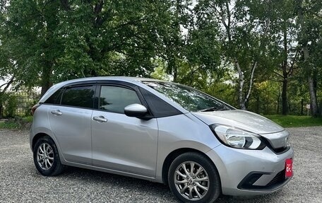 Honda Fit, 2021 год, 1 200 000 рублей, 1 фотография