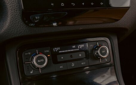 Volkswagen Touareg III, 2014 год, 1 965 000 рублей, 17 фотография