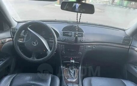 Mercedes-Benz E-Класс, 2004 год, 650 000 рублей, 4 фотография