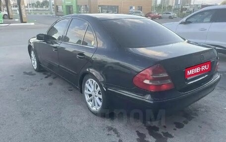 Mercedes-Benz E-Класс, 2004 год, 650 000 рублей, 3 фотография