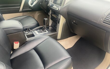 Toyota Land Cruiser Prado 150 рестайлинг 2, 2010 год, 2 490 000 рублей, 12 фотография