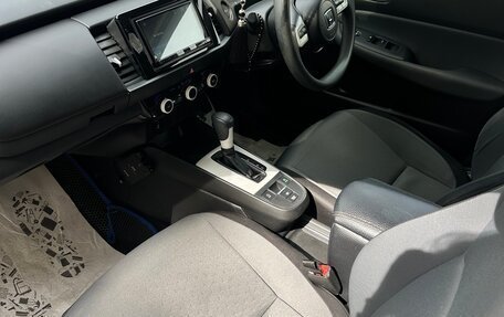 Honda Fit, 2021 год, 1 200 000 рублей, 9 фотография