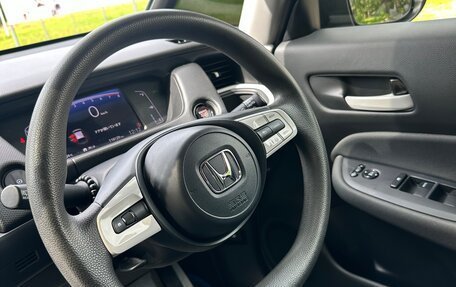 Honda Fit, 2021 год, 1 200 000 рублей, 10 фотография