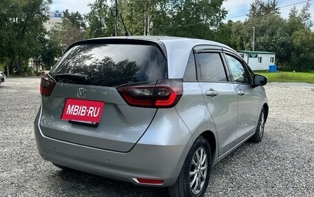 Honda Fit, 2021 год, 1 200 000 рублей, 6 фотография