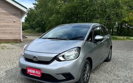 Honda Fit, 2021 год, 1 200 000 рублей, 3 фотография