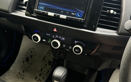 Honda Fit, 2021 год, 1 200 000 рублей, 16 фотография