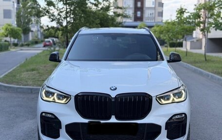 BMW X5, 2019 год, 6 200 000 рублей, 2 фотография