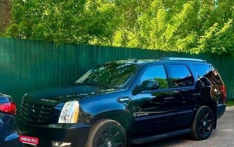 Cadillac Escalade III, 2009 год, 1 950 000 рублей, 4 фотография