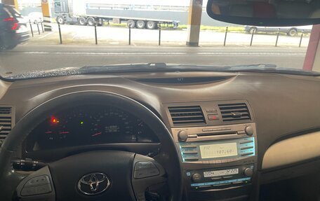 Toyota Camry, 2006 год, 580 000 рублей, 10 фотография