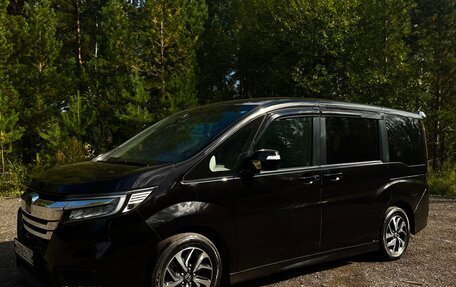 Honda Stepwgn IV, 2019 год, 2 430 000 рублей, 3 фотография