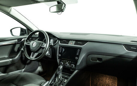 Skoda Octavia, 2017 год, 1 975 000 рублей, 9 фотография