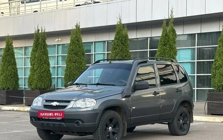 Chevrolet Niva I рестайлинг, 2017 год, 660 000 рублей, 3 фотография