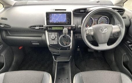 Toyota Wish II, 2017 год, 1 545 000 рублей, 15 фотография