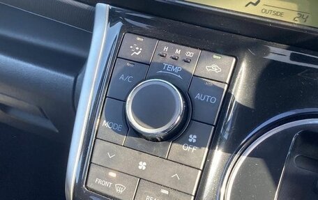 Toyota Wish II, 2017 год, 1 545 000 рублей, 22 фотография