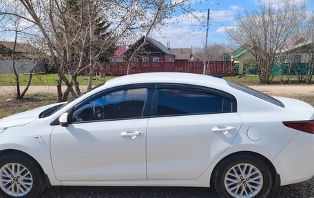 KIA Rio IV, 2018 год, 1 350 000 рублей, 3 фотография