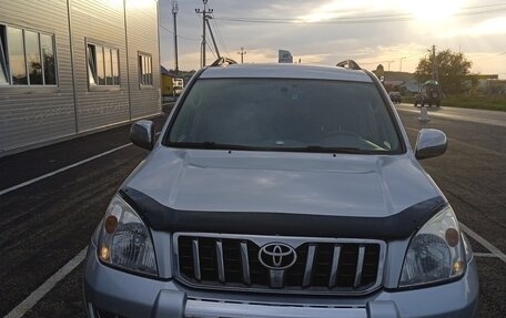 Toyota Land Cruiser Prado 120 рестайлинг, 2007 год, 2 050 000 рублей, 1 фотография