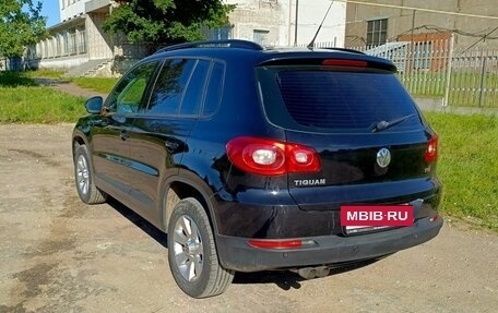 Volkswagen Tiguan I, 2010 год, 920 000 рублей, 2 фотография