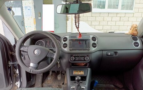 Volkswagen Tiguan I, 2010 год, 920 000 рублей, 11 фотография