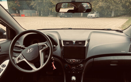Hyundai Solaris II рестайлинг, 2014 год, 1 200 000 рублей, 8 фотография
