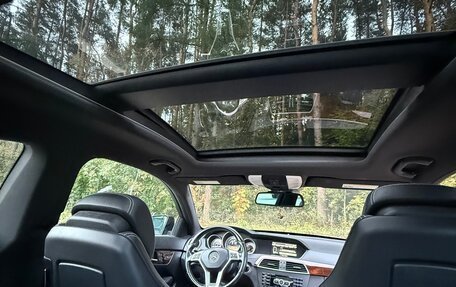 Mercedes-Benz C-Класс, 2014 год, 1 000 000 рублей, 24 фотография
